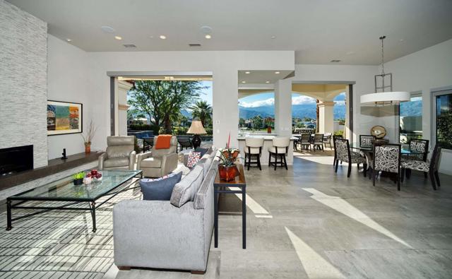 75757 Via Stia, Indian Wells CA: https://media.crmls.org/mediaz/9638ffea-dac3-4453-8c8a-d9e62cc2f680.jpg