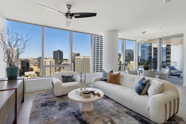 888 W E St, San Diego CA: https://media.crmls.org/mediaz/963a2525-276e-4c67-a4e0-984e4def3347.jpg