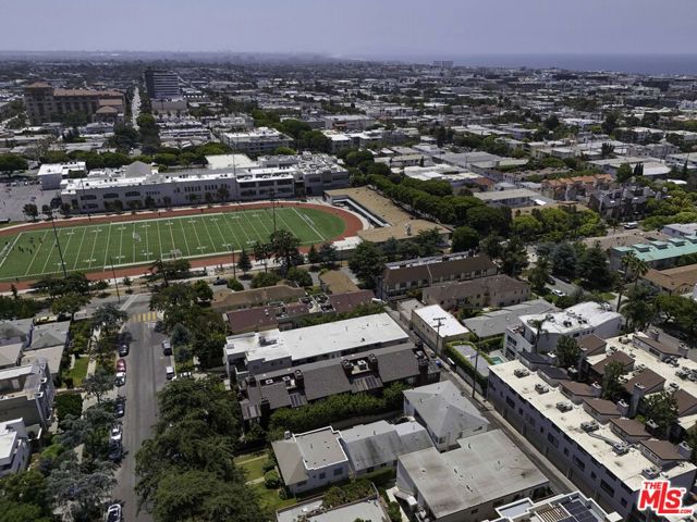 938 15th Street, Santa Monica CA: https://media.crmls.org/mediaz/963a7c64-1d47-4693-b232-3cc295c83f65.jpg