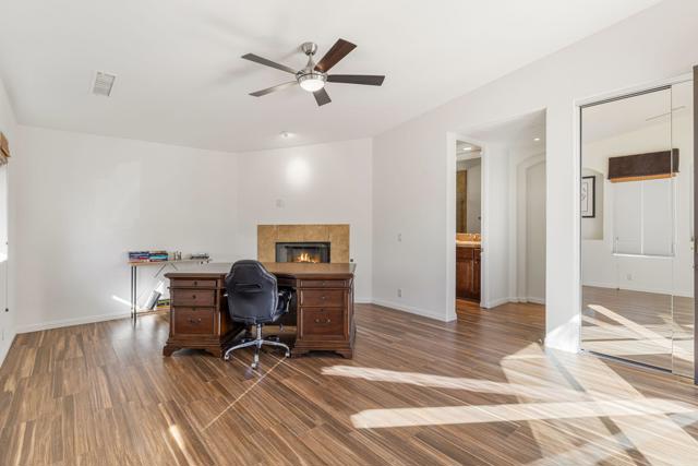 352 Crest Lake Drive, Palm Desert CA: https://media.crmls.org/mediaz/963a9acb-ae1e-4377-83e2-e771aa69c118.jpg
