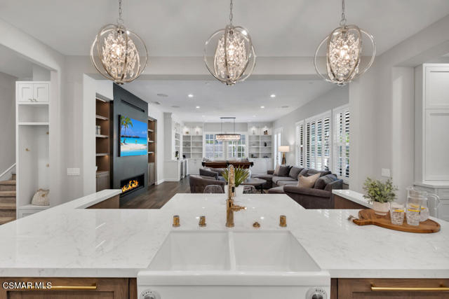 5715 Calais Court, Calabasas CA: https://media.crmls.org/mediaz/963a9c26-ba63-4c6e-a189-d9feb9681524.jpg