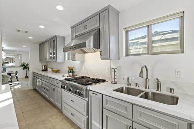 303 Lakeview Way, Redwood City CA: https://media.crmls.org/mediaz/963a9cb2-842b-41e7-b7f6-d3079ebe8c5e.jpg