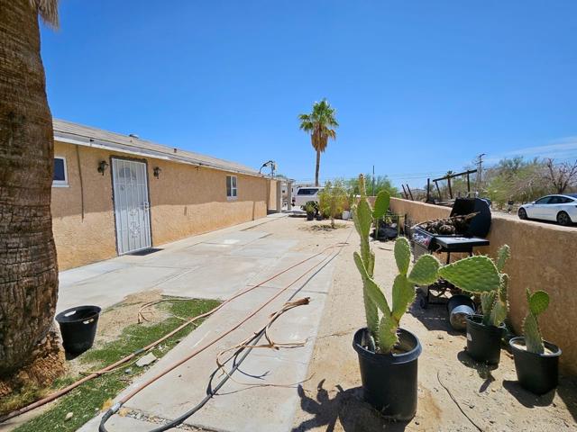 Detail Gallery Image 2 of 9 For 2395 Borrego Springs Rd, Borrego Springs,  CA 92004 - 2 Beds | 2 Baths