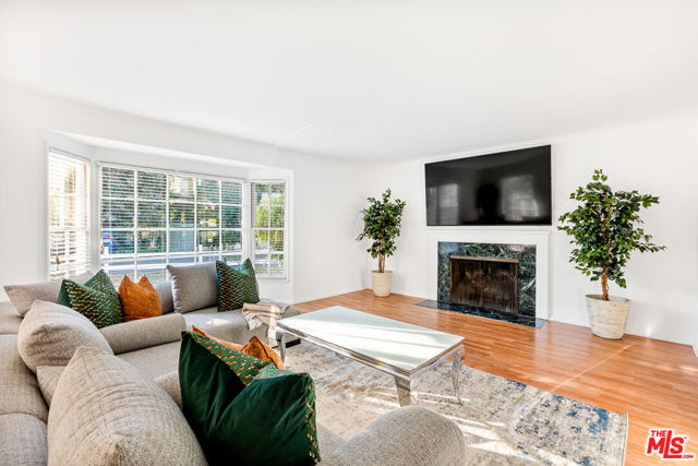 Image 6 of 28 For 672 Walther Way
