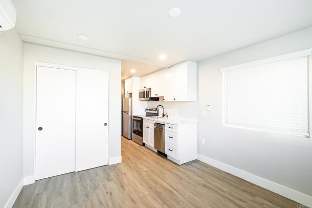 Image 16 of 30 For 4342 Marlborough Avenue
