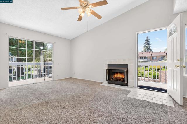 15 Glenwood, Hercules CA: https://media.crmls.org/mediaz/963bbdeb-fdc4-4061-b39b-55481011b3fc.jpg