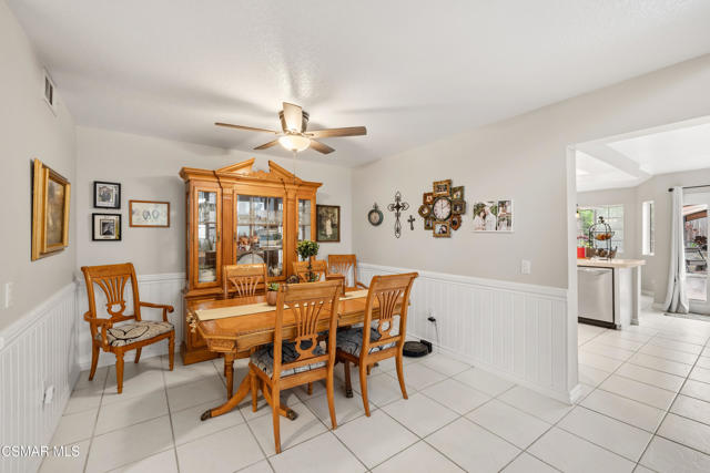 680 Sedgeworth Court, Simi Valley CA: https://media.crmls.org/mediaz/963d1695-6ee8-4055-b7b3-e62667e304f4.jpg