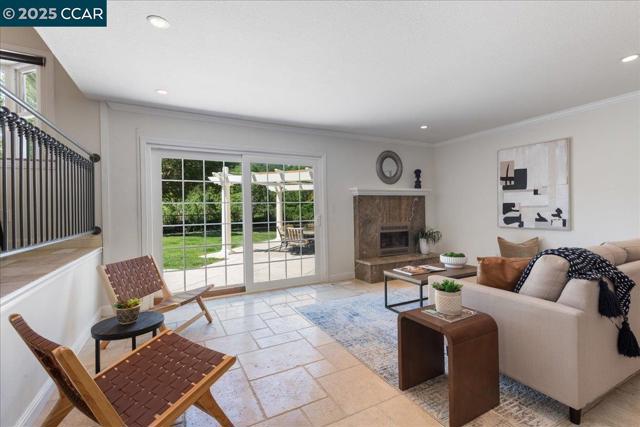 2787 Morgan Dr, San Ramon CA: https://media.crmls.org/mediaz/963d566c-8125-493a-9f72-1d279775fbc8.jpg
