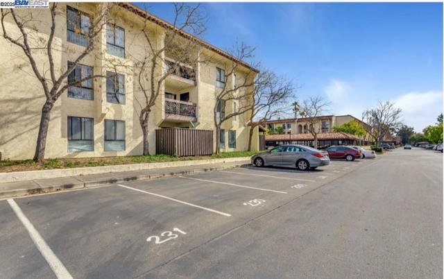 39887 Cedar Blvd, Newark CA: https://media.crmls.org/mediaz/963e31ef-b51f-41b8-9acd-cdb38348d549.jpg