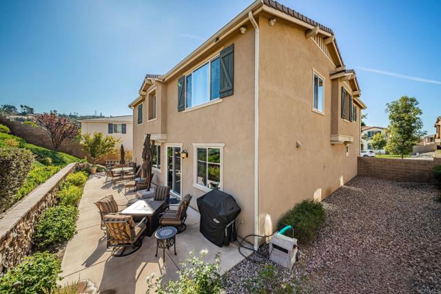 Detail Gallery Image 32 of 36 For 2044 Campo Verde Ct, Escondido,  CA 92026 - 4 Beds | 3/1 Baths