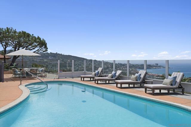 8390 Prestwick Dr, La Jolla CA: https://media.crmls.org/mediaz/963f44d9-67ca-49ae-8dbf-ef2427e07b70.jpg