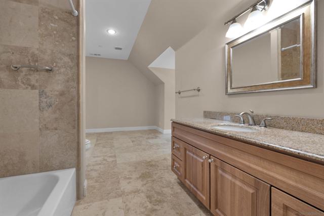 16725 Harrison Park Trail, Julian CA: https://media.crmls.org/mediaz/963fc644-fde4-4a17-92f0-e5ca06452b9c.jpg