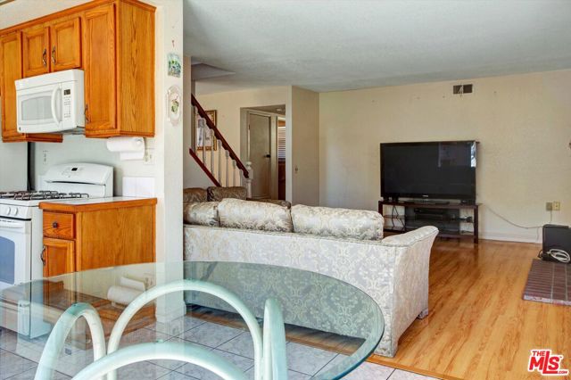 350 Foxboro Drive, Walnut CA: https://media.crmls.org/mediaz/963fd1d2-b089-454b-8301-b6e704524d2b.jpg
