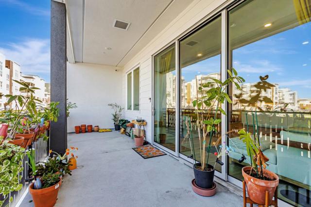 2250 Kilowatt Way, Fremont CA: https://media.crmls.org/mediaz/963ff998-dff0-4cfd-95af-807e3384b42a.jpg