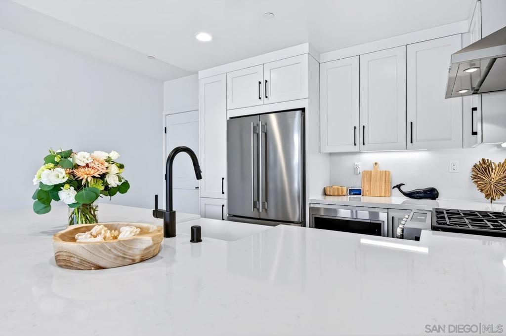 1101 Catania Ct - photo 14