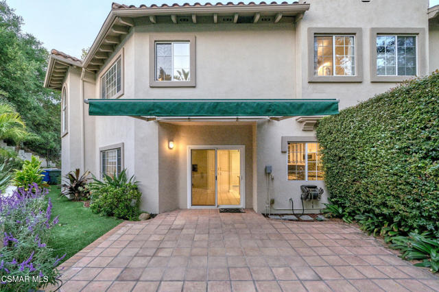 1044 Larry Court, Newbury Park CA: https://media.crmls.org/mediaz/9641e349-10b7-4ca9-ba1f-30c3fbad8a96.jpg