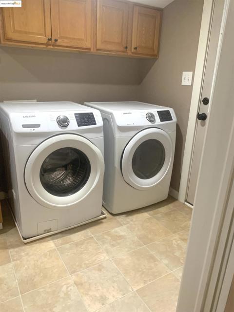 5372 Tule Tree Ln, Oakley CA: https://media.crmls.org/mediaz/9642211b-edb2-43e6-bfb0-4999aa4fe7a6.jpg