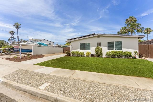 4527 Chinook Court, San Diego CA: https://media.crmls.org/mediaz/9643f4bb-8d2e-428e-9c7b-590066089380.jpg