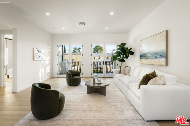 1203 N Vista Street, West Hollywood CA: https://media.crmls.org/mediaz/964530b8-1aba-43f4-b6a6-44a13944afd8.jpg
