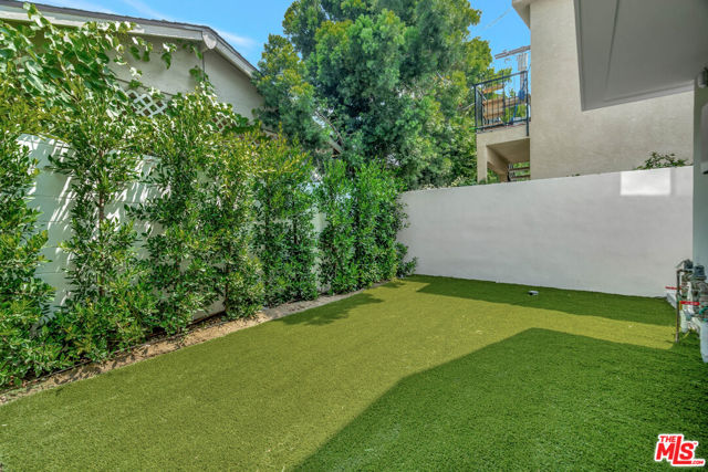 11611 Burbank Boulevard, North Hollywood CA: https://media.crmls.org/mediaz/96454408-1c3c-4b62-b7f9-785e67cb1067.jpg