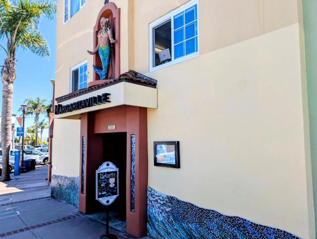 319 McCormick Avenue, Capitola CA: https://media.crmls.org/mediaz/96458aa5-5732-414d-9ad7-026bd0b0b09f.jpg