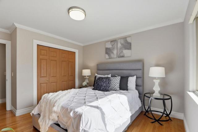 12387 Stonebrook Drive, Los Altos Hills CA: https://media.crmls.org/mediaz/9645b099-1973-496c-b18c-1105da166d1d.jpg