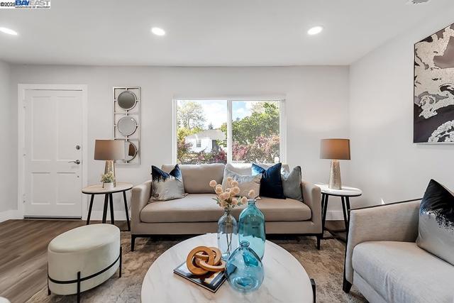 338 Orchard Ave, Sunnyvale CA: https://media.crmls.org/mediaz/9645f40f-f0b6-4c22-8406-3d476f5e0709.jpg