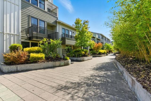 866 Altaire Walk, Palo Alto CA: https://media.crmls.org/mediaz/964640de-8aac-49b6-910b-e0e4e4caffe8.jpg