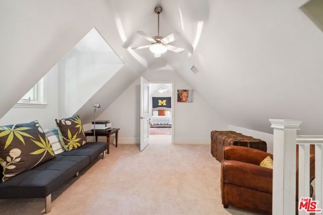 4714 Balboa Avenue, Encino CA: https://media.crmls.org/mediaz/9646cb26-04a0-4561-9b75-fe41da853ce7.jpg