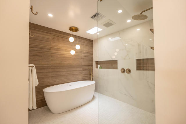 76670 Lark Lane, Indian Wells CA: https://media.crmls.org/mediaz/96475dc9-aba9-47b7-b9ad-901b1021793c.jpg