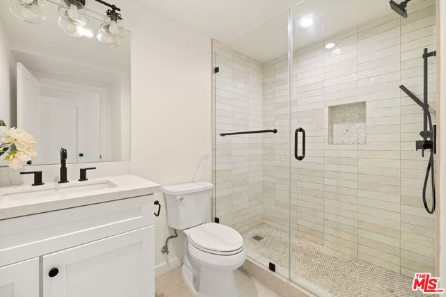 4308 Victoria Park Drive, Los Angeles CA: https://media.crmls.org/mediaz/96479d1d-2cbc-4287-ad98-cabe8f7d2296.jpg