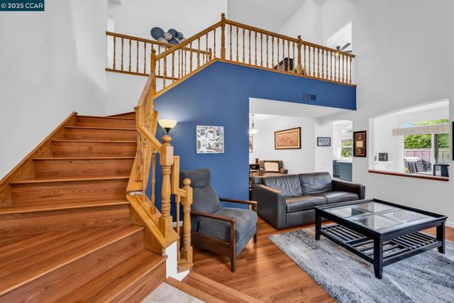 214 S Wildwood, Hercules CA: https://media.crmls.org/mediaz/96483b68-5518-49a5-a948-b13ca3528a20.jpg