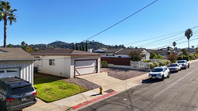 Detail Gallery Image 59 of 68 For 6045 Broadmoor Dr, La Mesa,  CA 91942 - 3 Beds | 1/1 Baths