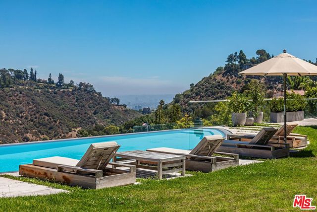 1740 Bel Air Road, Los Angeles CA: https://media.crmls.org/mediaz/9649c75d-de5d-4cb0-8bda-f94090caee70.jpg