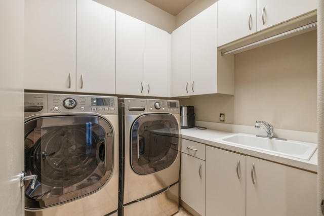 12 Boulder Lane, Rancho Mirage CA: https://media.crmls.org/mediaz/964ad127-723b-415d-8af0-c65c154b8660.jpg