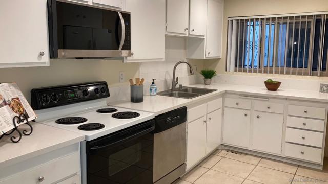 2540 Clairemont Dr., San Diego CA: https://media.crmls.org/mediaz/964aeaab-849e-4a39-8cf5-c2764301c0dc.jpg