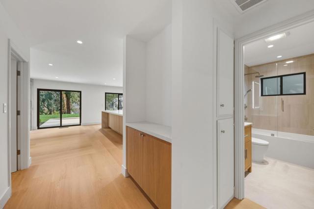 340 Arden Road, Hillsborough CA: https://media.crmls.org/mediaz/964bafa4-b26c-46f8-b540-c3fe3c910413.jpg