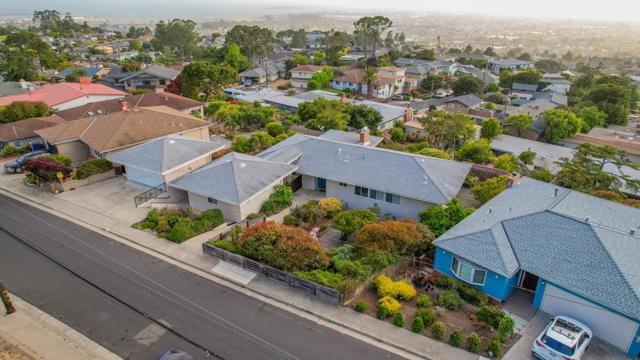 2735 Del Monte Avenue, El Cerrito CA: https://media.crmls.org/mediaz/964c554d-0dcd-4cdd-ae51-a76c7797b5f8.jpg