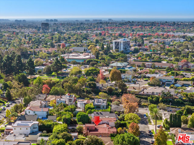 10582 Cheviot Drive, Los Angeles CA: https://media.crmls.org/mediaz/964ca978-1271-4f76-a0b4-e13b67e98962.jpg