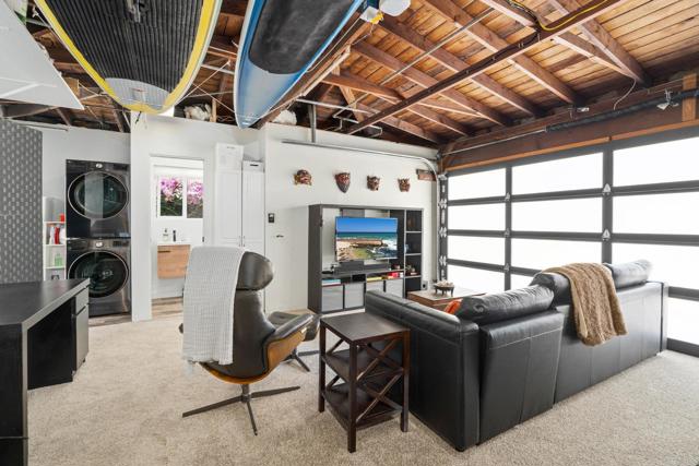 Detail Gallery Image 13 of 15 For 219 24th St, Del Mar,  CA 92014 - 2 Beds | 1/1 Baths