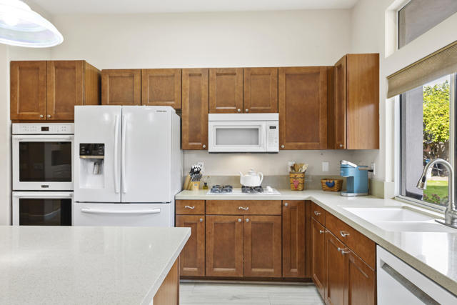 78108 Foxbrook Lane, Palm Desert CA: https://media.crmls.org/mediaz/964dc98b-e153-481a-9a04-53bc07da41cd.jpg