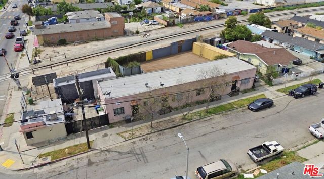 1570 E 110th Street, Los Angeles CA: https://media.crmls.org/mediaz/964df91c-9aac-4bd4-b8c3-3634ddba98dc.jpg