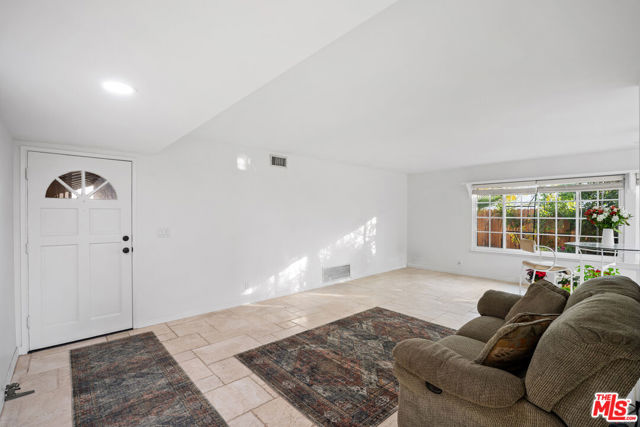 1551 Glassel Avenue photo 4