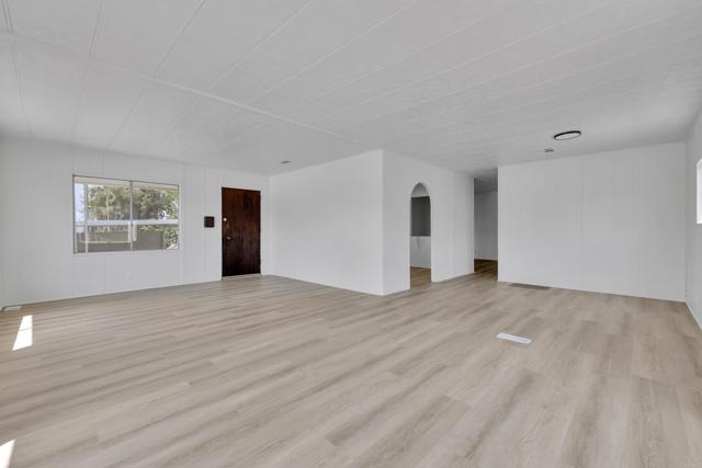 1120 Pepper Dr, El Cajon CA: https://media.crmls.org/mediaz/964f8f97-04a0-431b-9283-423ff72127a3.jpg