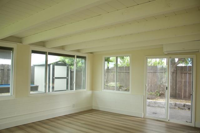 Image 12 of 35 For 4965 Ocean View Blvd