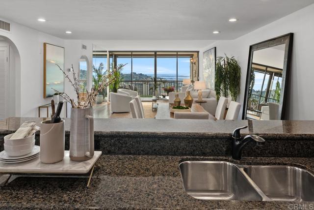 2500 Torrey Pines Rd, La Jolla CA: https://media.crmls.org/mediaz/9650e1d3-15f0-4bc6-8c11-764669e49d22.jpg