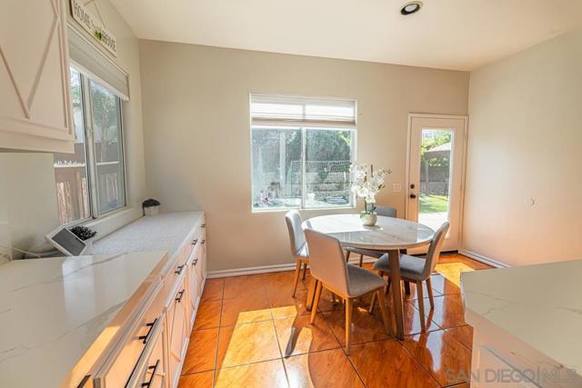 3514 Lake Park Avenue, Fallbrook CA: https://media.crmls.org/mediaz/9651bfc8-664a-4f49-809b-3d0f4321dd54.jpg