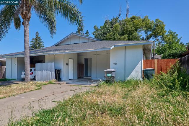 4913 Douvan Ct, Carmichael CA: https://media.crmls.org/mediaz/96525e50-602c-4ce0-b4cb-ab3f5a632a7c.jpg
