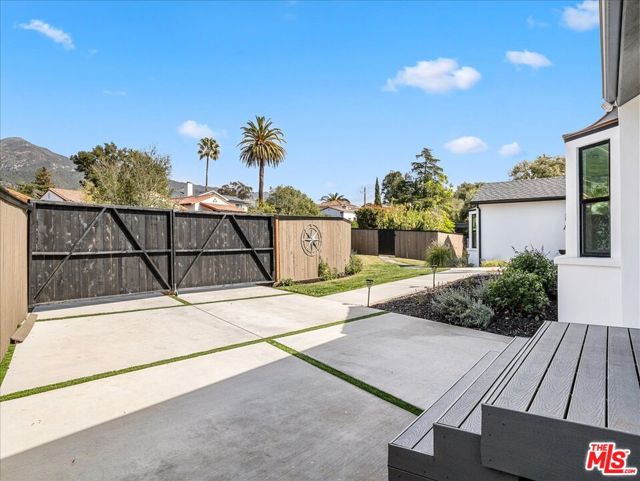 251 Cloydon Circle, Santa Barbara CA: https://media.crmls.org/mediaz/96527013-99ea-4b9b-988f-c8617654e470.jpg