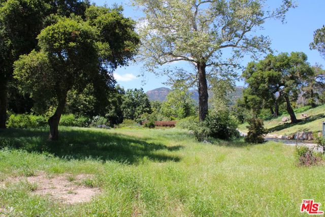 809 Ashley Road, Santa Barbara CA: https://media.crmls.org/mediaz/96528f88-3d11-406d-ad07-76cb890d7e80.jpg